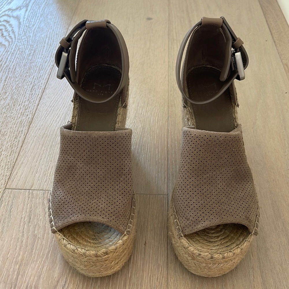 Marc Jacobs ltd wedges